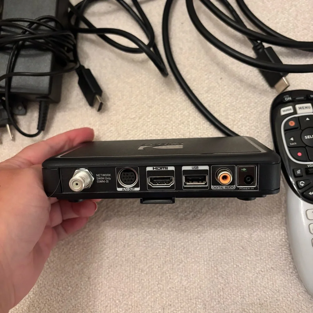 DIRECTV Genie Mini with Remote - Picture 4 of 5
